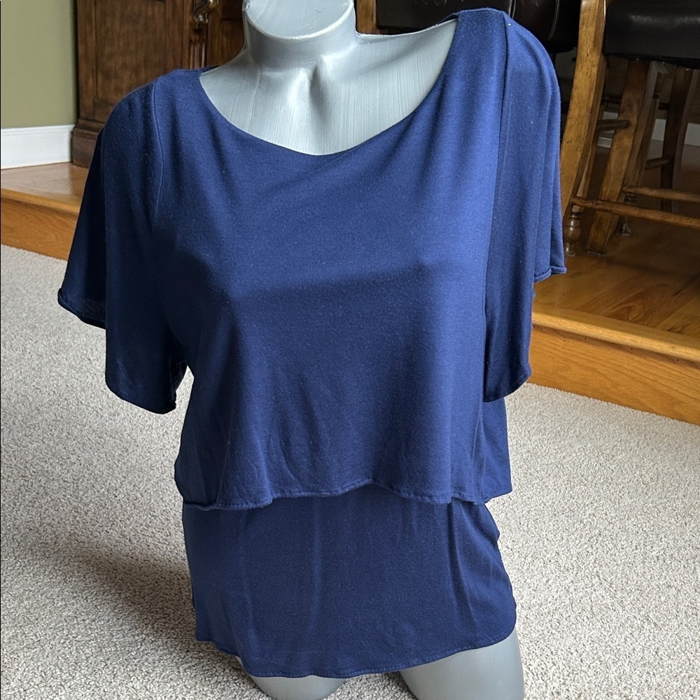 White House, black market, navy blue layered short sleeve shirt